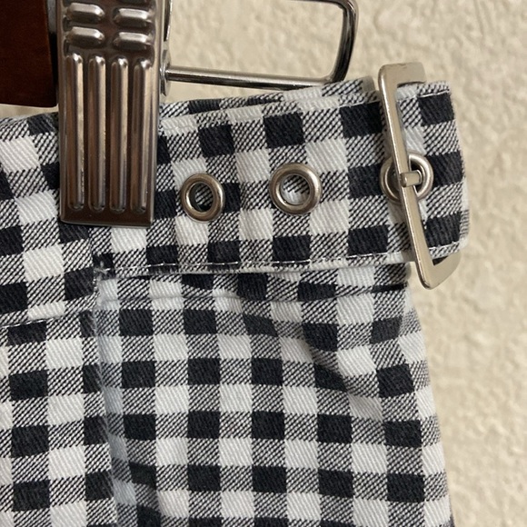 Forever 21 Girl plaided Skirt - Picture 2 of 9